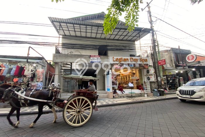 Disewakan Ruko di Kawasan Ramai Legian Luas 60m2 Disewakan Ruko di Kawasan Ramai Legian Luas 60m2