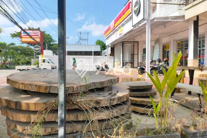 Ruko Disewa di Badung dengan LB 1600m2 Area Komersial Ramai Ruko Disewa di Badung dengan LB 1600m2 Area Komersial Ramai