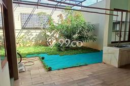 For Sale! Premium House LT 200m2 Desain Elegan di Meruya For Sale! Premium House LT 200m2 Desain Elegan di Meruya