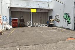 Disewakan Ruko komersial di Jatinegara luas bangunan 200m2 Disewakan Ruko komersial di Jatinegara luas bangunan 200m2