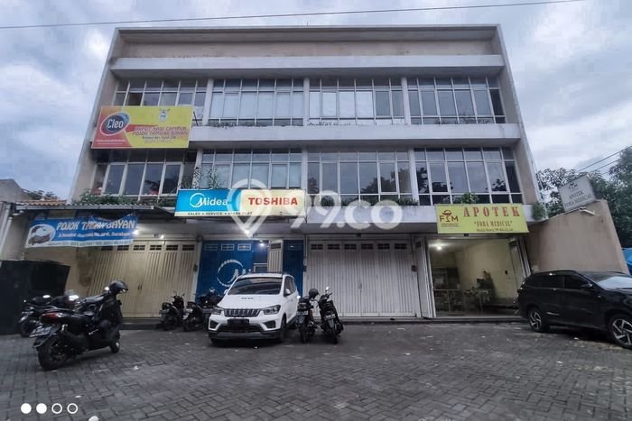 Ruko Dijual di Rungkut Surabaya dengan Luas Bangunan 190m2 Ruko Dijual di Rungkut Surabaya dengan Luas Bangunan 190m2