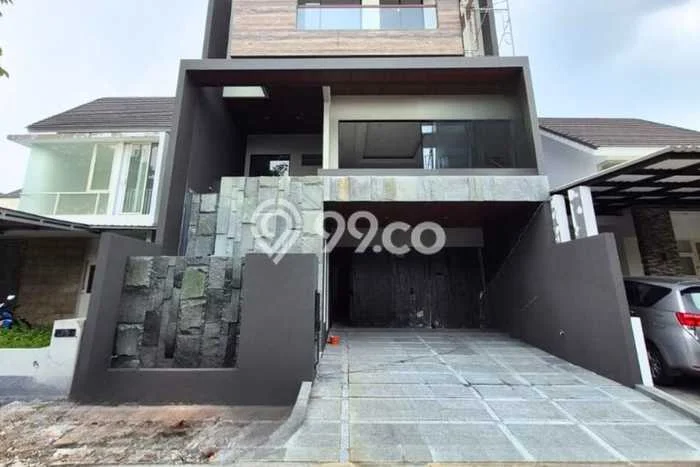Rumah Elit Modern Tanpa Renovasi di Citraland Surabaya Rumah Elit Modern Tanpa Renovasi di Citraland Surabaya
