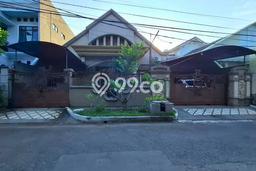 Dijual Rumah Luas Megah Dengan View Cantik di Manyar, Surabaya Dijual Rumah Luas Megah Dengan View Cantik di Manyar, Surabaya