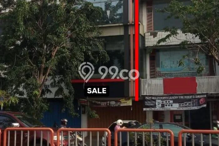 Unit Ruko Dijual di Surabaya LT 79m2 & LB 300m2 Unit Ruko Dijual di Surabaya LT 79m2 & LB 300m2