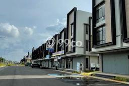 Rumah Elit Modern Siap Huni di BSD Tangerang Rumah Elit Modern Siap Huni di BSD Tangerang