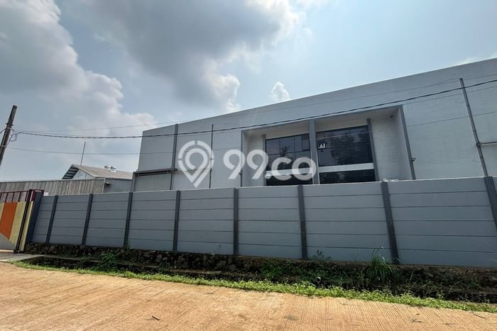 SEWA STRATEGIS! Gudang di Gunung Sindur, Luas 240m2m², Lokasi Ramai SEWA STRATEGIS! Gudang di Gunung Sindur, Luas 240m2m², Lokasi Ramai