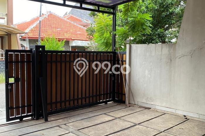 Disewakan! Rumah 3 Kamar Tidur &
3 Kamar Mandi di Pondok Kelapa, Jakarta Timur Disewakan! Rumah 3 Kamar Tidur &
3 Kamar Mandi di Pondok Kelapa, Jakarta Timur