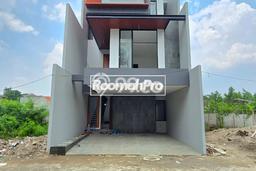 Best Deal Hunian Mewah Ideal dan Luas di Jagakarsa, Jakarta Selatan Best Deal Hunian Mewah Ideal dan Luas di Jagakarsa, Jakarta Selatan