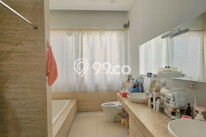 Best Deal Hunian Mewah Ideal dan Luas di Wiyung, Surabaya Best Deal Hunian Mewah Ideal dan Luas di Wiyung, Surabaya