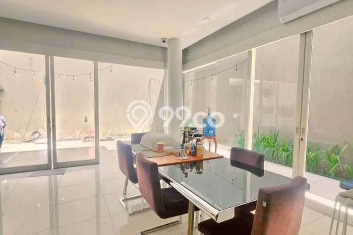 Best Deal Hunian Mewah Ideal dan Luas di Wiyung, Surabaya Best Deal Hunian Mewah Ideal dan Luas di Wiyung, Surabaya