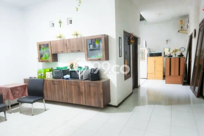 Rumah Minimalis 5 KT di Babatan Surabaya Semi Furnished Rumah Minimalis 5 KT di Babatan Surabaya Semi Furnished