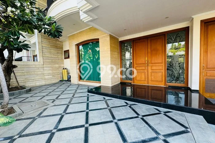 Jarang Ada! Rumah Sewa 5 Kamar Bagus Siap Huni Citraland Jarang Ada! Rumah Sewa 5 Kamar Bagus Siap Huni Citraland