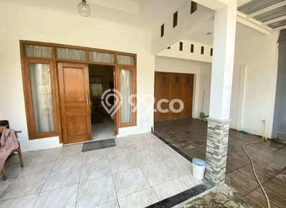 Disewakan! Rumah 2 Kamar Tidur &
2 Kamar Mandi di Duta Harapan, Bekasi Disewakan! Rumah 2 Kamar Tidur &
2 Kamar Mandi di Duta Harapan, Bekasi