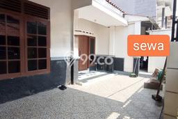 Rumah Disewakan Jakarta Timur LT 90m2 LB 80m2 Area Pulo Asem Rumah Disewakan Jakarta Timur LT 90m2 LB 80m2 Area Pulo Asem