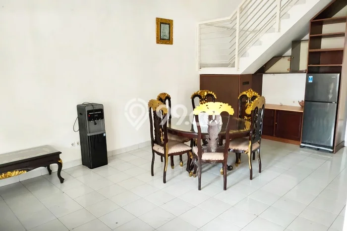 Jarang Ada! Rumah Sewa 5 Kamar Bagus Siap Huni Pulo Asem Jarang Ada! Rumah Sewa 5 Kamar Bagus Siap Huni Pulo Asem