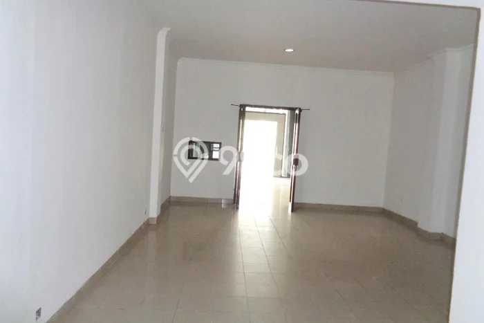 FOR RENT! Ruko di Utan Kayu Cocok untuk Bisnis 430m2 FOR RENT! Ruko di Utan Kayu Cocok untuk Bisnis 430m2