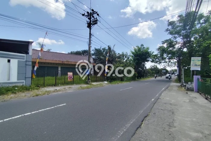 Gudang Bagus LT 1400m2 LB 1000m2 Dijual di Mlati Sleman Gudang Bagus LT 1400m2 LB 1000m2 Dijual di Mlati Sleman