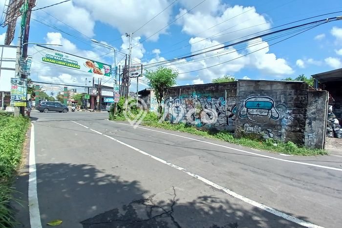 Tanah Komersial Dijual di Gamping Sleman 2280m2 Tanah Komersial Dijual di Gamping Sleman 2280m2