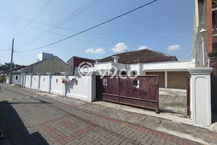 Rumah Mewah LB 400m2 Siap Huni Desain Elegan di Condong Catur, Sleman Rumah Mewah LB 400m2 Siap Huni Desain Elegan di Condong Catur, Sleman