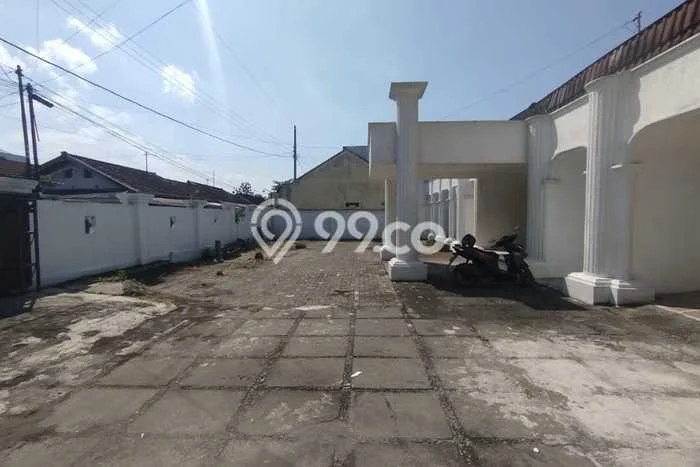Rumah Mewah LB 400m2 Siap Huni Desain Elegan di Condong Catur, Sleman Rumah Mewah LB 400m2 Siap Huni Desain Elegan di Condong Catur, Sleman
