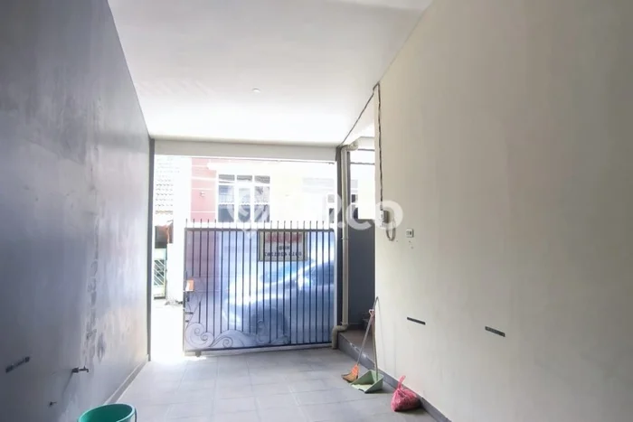 DIJUAL CEPAT! Rumah Semarang Barat, Semarang, Luas 120m2m² LB 120m2m² DIJUAL CEPAT! Rumah Semarang Barat, Semarang, Luas 120m2m² LB 120m2m²
