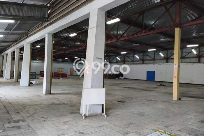 Gudang Disewa di Tangerang dengan LB 2808m2 Area Komersial Ramai Gudang Disewa di Tangerang dengan LB 2808m2 Area Komersial Ramai