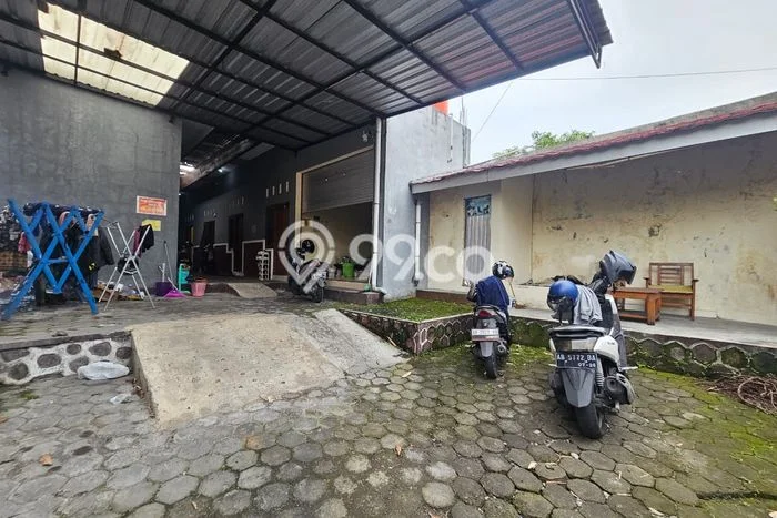 Dijual Rumah Kost di Sleman, Yogyakarta, 10 KT, 11 KM, Bangunan 180m2 Dijual Rumah Kost di Sleman, Yogyakarta, 10 KT, 11 KM, Bangunan 180m2