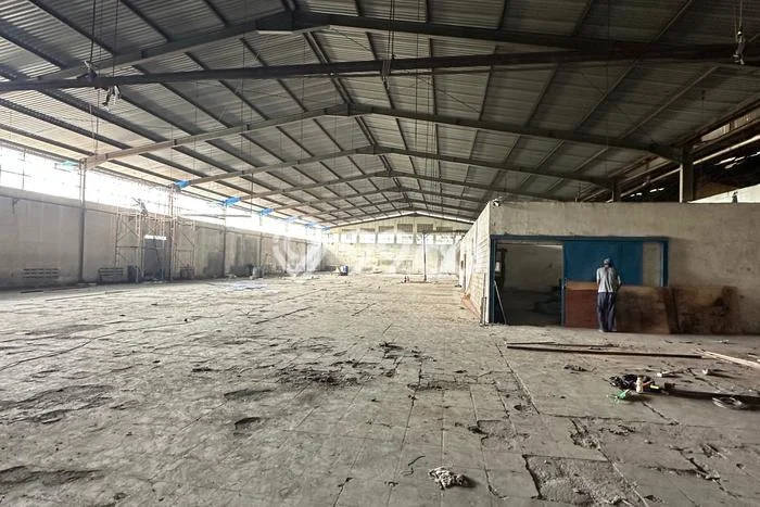 Unit Gudang Disewakan di Leuwi Gajah di Area Ramai & Strategis Unit Gudang Disewakan di Leuwi Gajah di Area Ramai & Strategis