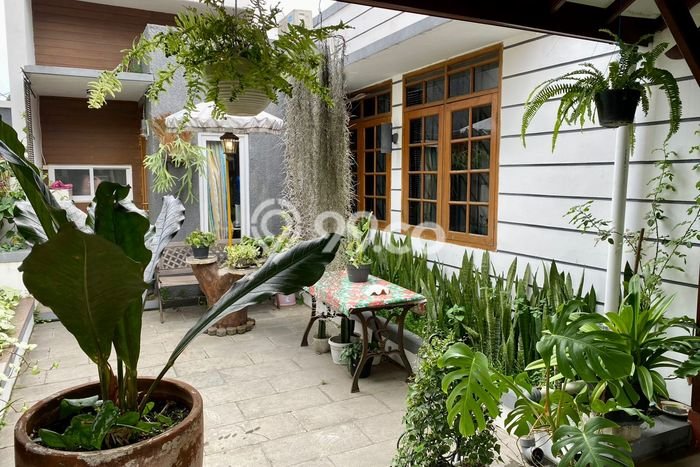 Hunian Mewah LB 200m2 Siap Huni Desain Elegan di Pasteur, Bandung Hunian Mewah LB 200m2 Siap Huni Desain Elegan di Pasteur, Bandung