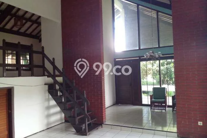 Disewakan! Rumah 5 Kamar Tidur &
2 Kamar Mandi di Setra Indah, Bandung Disewakan! Rumah 5 Kamar Tidur &
2 Kamar Mandi di Setra Indah, Bandung