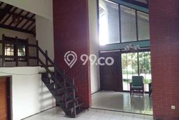 Disewakan! Rumah 5 Kamar Tidur &
2 Kamar Mandi di Setra Indah, Bandung Disewakan! Rumah 5 Kamar Tidur &
2 Kamar Mandi di Setra Indah, Bandung