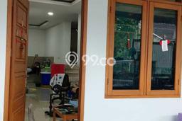 Disewakan Rumah Harga Terjangkau di Taman Kopo Indah Bandung dengan 2 KT Disewakan Rumah Harga Terjangkau di Taman Kopo Indah Bandung dengan 2 KT