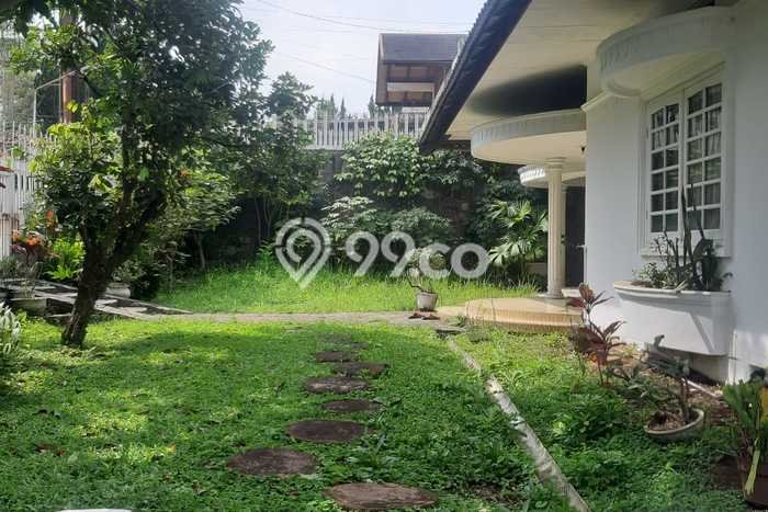 Rumah Elit Modern Tanpa Renovasi di Setra Sari Bandung Rumah Elit Modern Tanpa Renovasi di Setra Sari Bandung