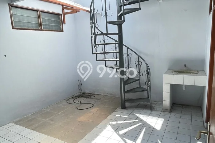 Rumah Luas Asri 5 KT Siap Huni di Kopo Permai Bandung Rumah Luas Asri 5 KT Siap Huni di Kopo Permai Bandung