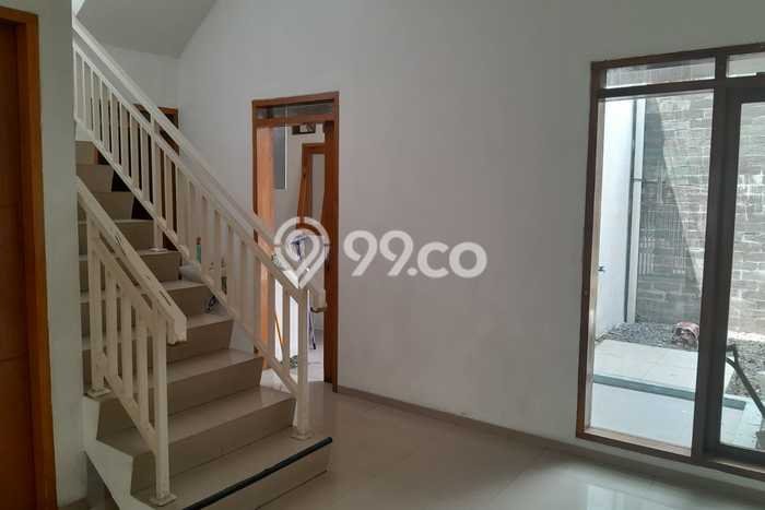 Jual Rumah Bagus Siap Huni LB 140m2 di Antapani, Bandung Jual Rumah Bagus Siap Huni LB 140m2 di Antapani, Bandung