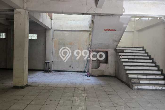 Lokasi Strategis! Dijual Ruko Bisnis di Lengkong, Bandung Kondisi Baik Lokasi Strategis! Dijual Ruko Bisnis di Lengkong, Bandung Kondisi Baik