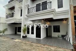 For Sale Hunian Rumah Nyaman 3 KT di Bintaro, Jakarta Selatan For Sale Hunian Rumah Nyaman 3 KT di Bintaro, Jakarta Selatan