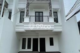 Rumah Modern Cantik 4 KT Bisa Langsung Pindah di Pasar Minggu Rumah Modern Cantik 4 KT Bisa Langsung Pindah di Pasar Minggu
