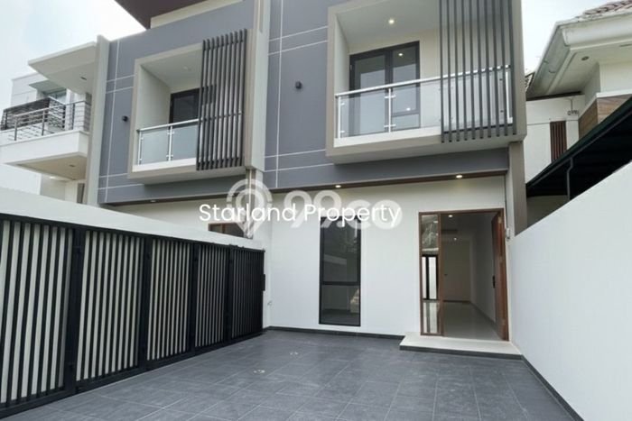 Rumah Minimalis 4 KT di Joglo Jakarta Barat Rumah Minimalis 4 KT di Joglo Jakarta Barat