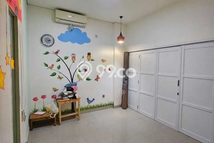 Unit Ruko Dijual di Jakarta Barat LT 142m2 & LB 180m2 Unit Ruko Dijual di Jakarta Barat LT 142m2 & LB 180m2