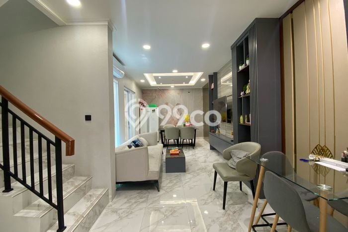Rumah Minimalis 4 KT di Gading Serpong Tangerang Semi Furnished Rumah Minimalis 4 KT di Gading Serpong Tangerang Semi Furnished