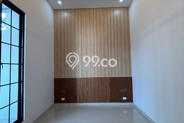 Rumah Mewah LB 180m2 Siap Pakai Desain Elegan di Taman Surya, Jakarta Barat Rumah Mewah LB 180m2 Siap Pakai Desain Elegan di Taman Surya, Jakarta Barat
