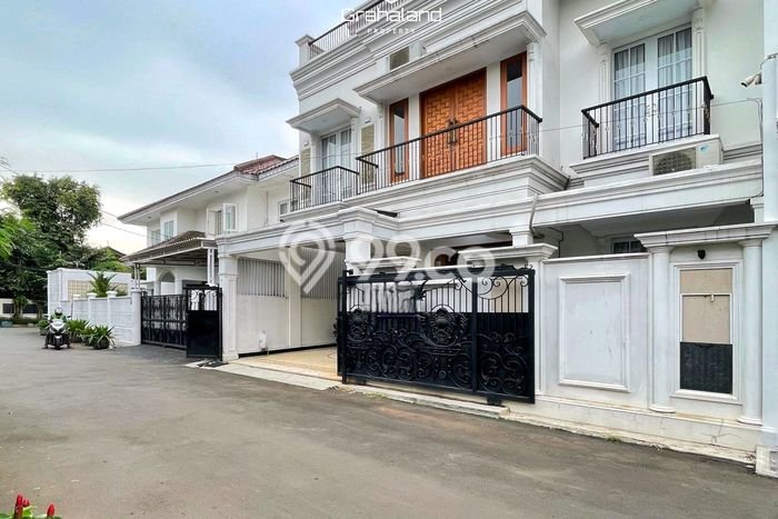 Dijual Rumah Luas Elegan Dengan View Eksklusif di Kebagusan, Jakarta Selatan Dijual Rumah Luas Elegan Dengan View Eksklusif di Kebagusan, Jakarta Selatan