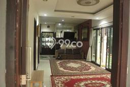 Rumah Mewah LB 213m2 Siap Huni Desain Elegan di Pulomas, Jakarta Timur Rumah Mewah LB 213m2 Siap Huni Desain Elegan di Pulomas, Jakarta Timur