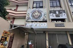 HARGA SPESIAL! Ruko di , Luas 216m2m², Area Utama HARGA SPESIAL! Ruko di , Luas 216m2m², Area Utama