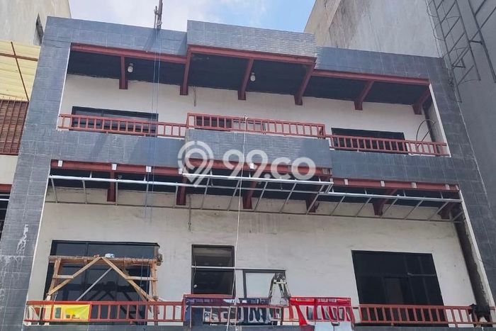 Kost Dijual di Mangga Besar dengan 31 KT dan Luas 1000m2 Kost Dijual di Mangga Besar dengan 31 KT dan Luas 1000m2