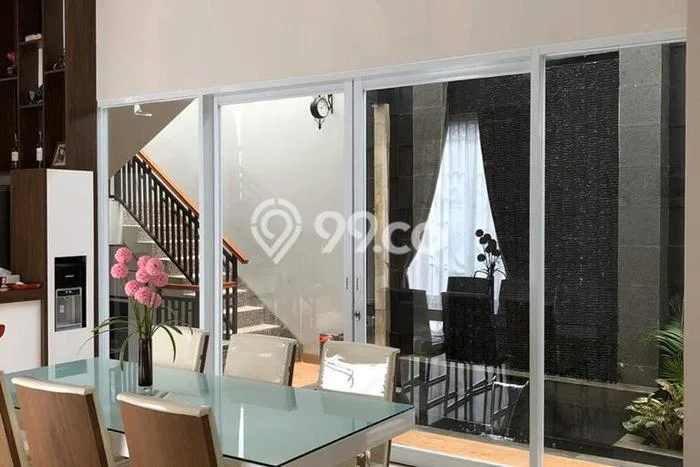 Siap Huni Rumah Mewah 4 Kamar di Jagakarsa Dekat ke Mana Pun Siap Huni Rumah Mewah 4 Kamar di Jagakarsa Dekat ke Mana Pun
