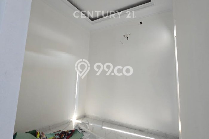 Rumah Mewah LB 177m2 Siap Pakai Desain Elegan di Villa Meruya, Jakarta Barat Rumah Mewah LB 177m2 Siap Pakai Desain Elegan di Villa Meruya, Jakarta Barat