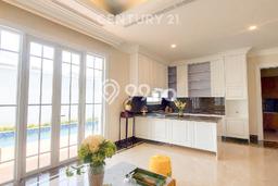 For Sale! Luxury House LT 200m2 Desain Modern di Gandaria For Sale! Luxury House LT 200m2 Desain Modern di Gandaria
