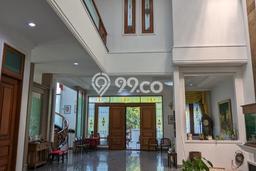 Rumah Mewah LB 700m2 Siap Huni Desain Elegan di Permata Buana, Jakarta Barat Rumah Mewah LB 700m2 Siap Huni Desain Elegan di Permata Buana, Jakarta Barat